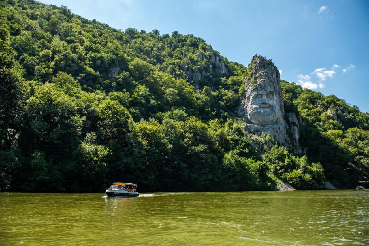 Pensiunea Dunavis Orsova Bagian luar foto